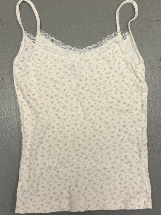 Brandy Melville Tops - Brandy Melville Lace Floral Tank Top